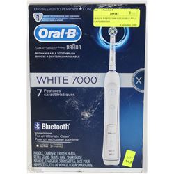 ORAL B WHITE 7000 RECHARGEABLE TOOTHBRUSH