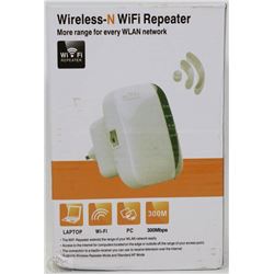 NEW WIRELESS WIFI REPEATER/ RANGE EXTENDER