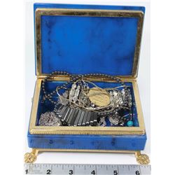VINTAGE BLUE AGATE JEWELLERY BOX WITH JEWELLERY