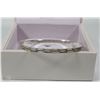 Image 1 : .925 SILVER DIAMOND-CUT STYLE BANGLE
