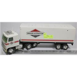 VINTAGE BRIGGS & STRATTON SEMI TRUCK METAL