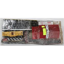 CN TRAINS AND STATION NO TRACKS