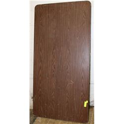 WOOD BANQUET TABLE WITH FOLDING LEGS