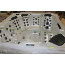 NEW DELUXE HOT TUB