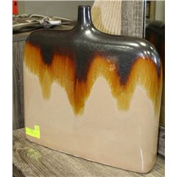 DECORATIVE CERAMIC VASE