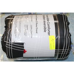 DOUBLE/QUEEN REVERSIBLE COMFORTER
