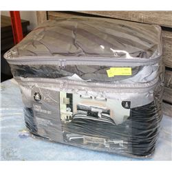 5 PC KING SIZE HOMETRENDS COMFORTER SET