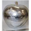 Image 1 : LARGE SHOWHOME SILVERTONE APPLE ORNAMENT