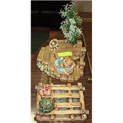 PENDELFIN - THE RAFT & SHRIMP STANDS W/ LITTLE MO