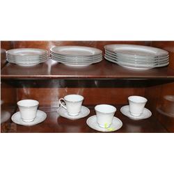 CONTEMPORARY FINE CHINA NORITAKE (SILVER FLOWER)