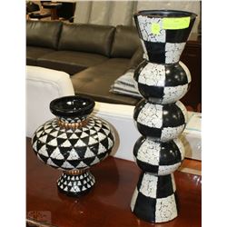 NEW MATCHING EGGSHELL CHECKERED VASES
