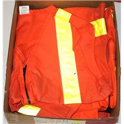 BOX OF 4 NEW SIZE MEDIUM SURVEYORS VESTS