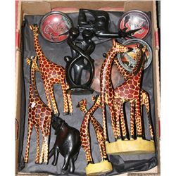 BOX W/WOOD HANDCRAFTED & PAINTED