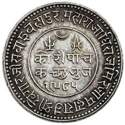 KUTCH: Khengarji III, 1875-1942, AR 5 kori (13.87g), Bhuj, 1928//VS1985. EF-AU