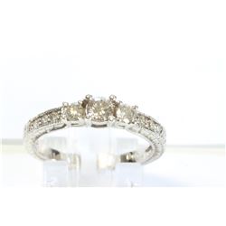 14K WHITE GOLD DIAMOND RING:3.50 GRAMS/DIAMOND:0.56CT