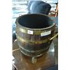 Image 1 : BARRELL PLANTER