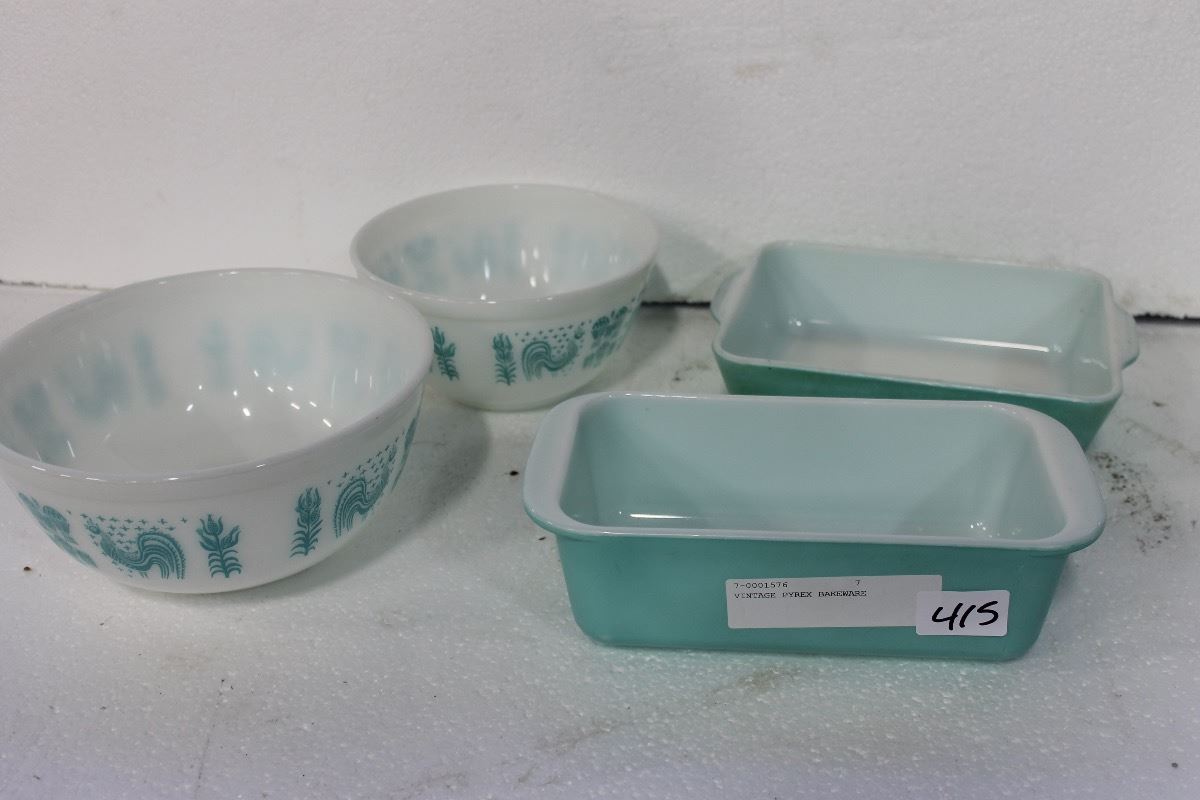 VINTAGE PYREX BAKEWARE