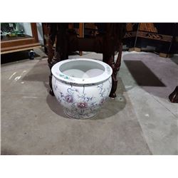 ASIAN PORCELAIN PLANTER