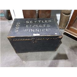 SHIPPING TRUNK 13" X 22" X 14"