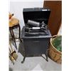 Image 1 : DICTAPHONE ON STAND 28"H
