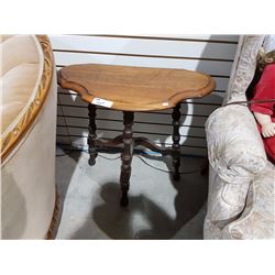 D END TABLE 24"H