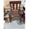 Image 1 : VINTAGE WOODEN CHAIR