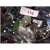 Image 1 : JADE PILL BOX W/2 JADE PENDANTS