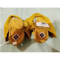 NATIVE BEADED INFANT MOCCASINS