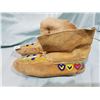Image 2 : NATIVE BEADED MOCCASINS