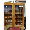 Image 1 : DISPLAY CASE & CONTENTS 22" X 16"