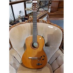 YAMAHA ACCOUSTIC GUITAR