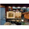 Image 1 : VINTAGE BULOVA RADIO