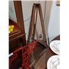 Image 1 : ANTIQUE TRANSIT STAND