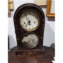 MANTLE CLOCK W/LION FACE