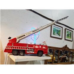 TONKA FIRETRUCK IN EXCELLENT CONDITION