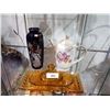 Image 1 : SHELF OF 6 PCS COLLECTIBLE GLASS & CHINA