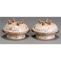 Pair of Chinese Export Covered Dishes, Daoguang-Xianfeng Period (1821-1861), Each decorated i...