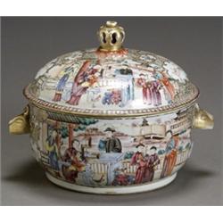 Chinese Export 'Mandarin Palette' Tureen and Cover, Qianlong Period (1736-1795), The body fla...