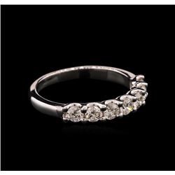 0.92 ctw Diamond Ring - 14KT White Gold