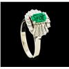 Image 4 : 0.72 ctw Emerald and Diamond Ring - Platinum