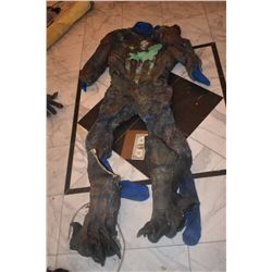 ALIEN DEMON CREATURE SUIT 1
