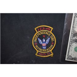 INDEPENDENCE DAY [1996] AREA 51 PATCH CAST & CREW GIFT