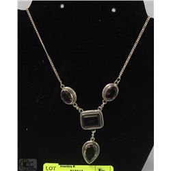 .925 CHAIN WITH STONES NECKLACE AND DISPLAY