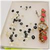 Image 1 : NEW NECKLACE SET WITH HEARTS WATCH NEW BATTERY