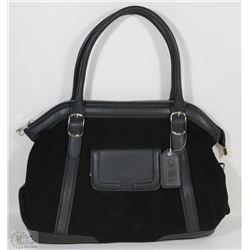 NEW DELLA LEATHER CAMILLE PURSE BLACK RAVEN COLOR