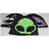 Image 1 : 3 PACK OF GLOW IN THE DARK TOQUES