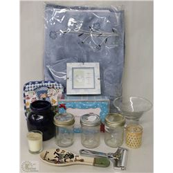 MIXED BOX WITH 3 CANNING JARS, PLACEMAT &
