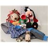 Image 1 : FLAT OF CHRISTMAS STUFFIES WITH DOG JACKET