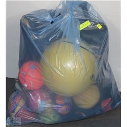 HOCKEY PADS,GLOVE,BLOCKER BAG OF BALLS