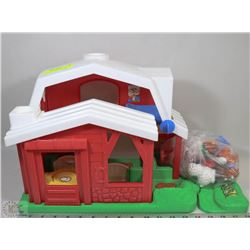 VINTAGE FISHER PRICE FARM HOUSE WITH ORIGINAL